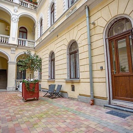 Boutique Apartment In Akacfa Street Βουδαπέστη Εξωτερικό φωτογραφία